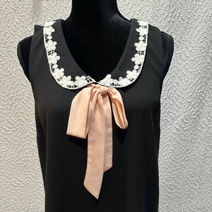 Lauren Conrad sleeveless blouse with removable bow (XL)